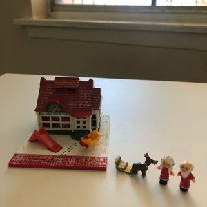 Vintage Bluebird 1993 Limited Edition Polly Pocket Holiday Toy Shop